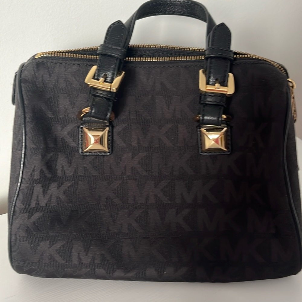 Micheal Kors purse, excellent used condition